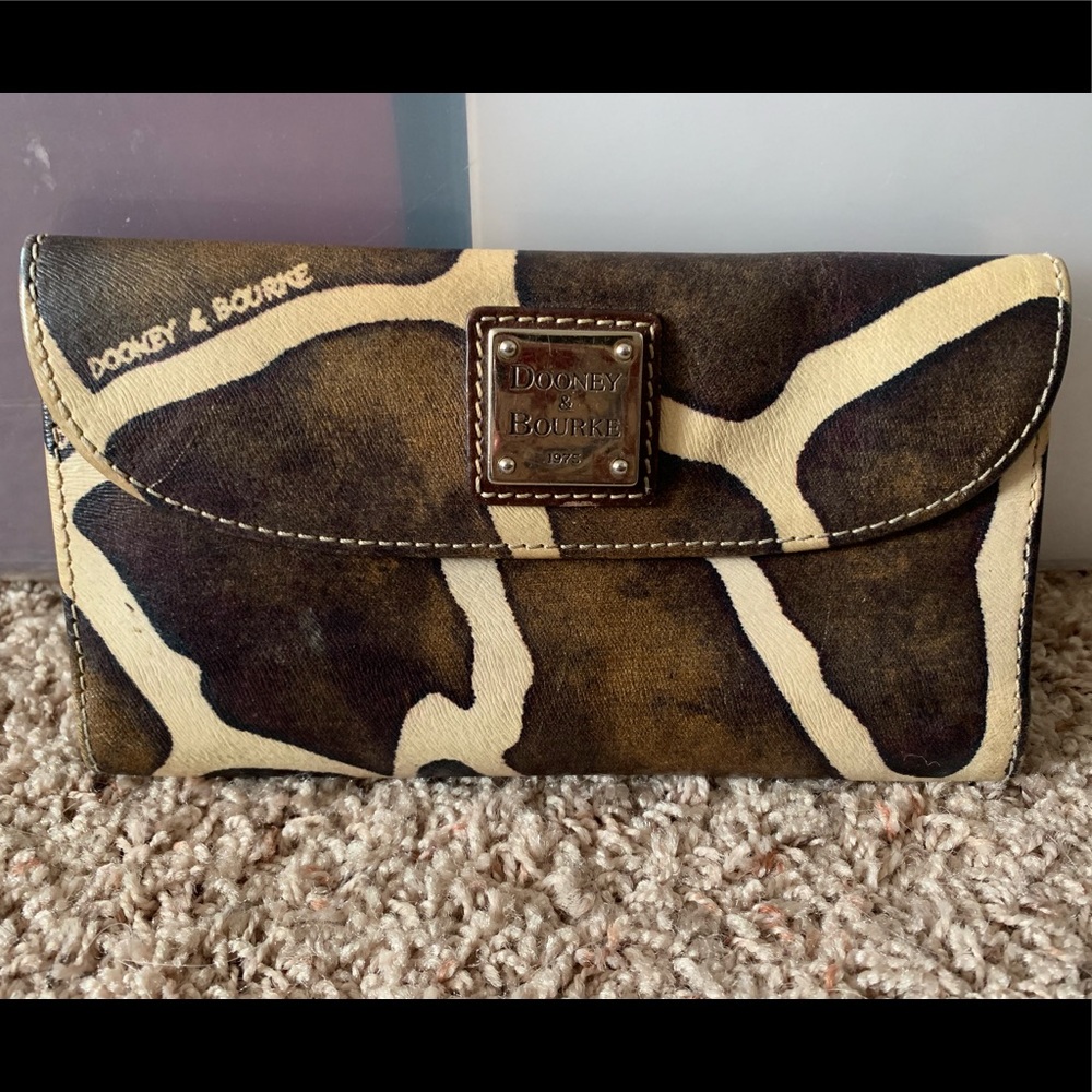 Dooney & Bourke Giraffe print wallet